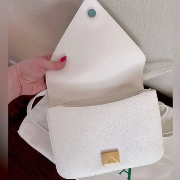 BOTTEGA VENETA Calfskin Leather Mount Chain Two Way Bag in White - Picture 4 of 6